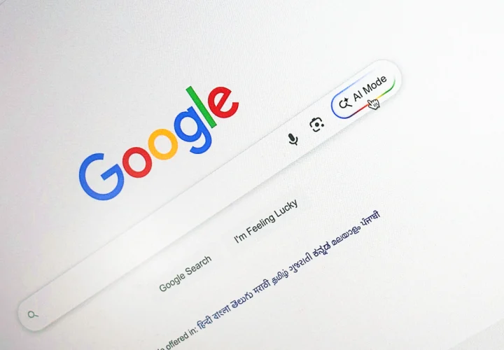 Google’s AI Mode vs. ChatGPT — The Battle for AI Search